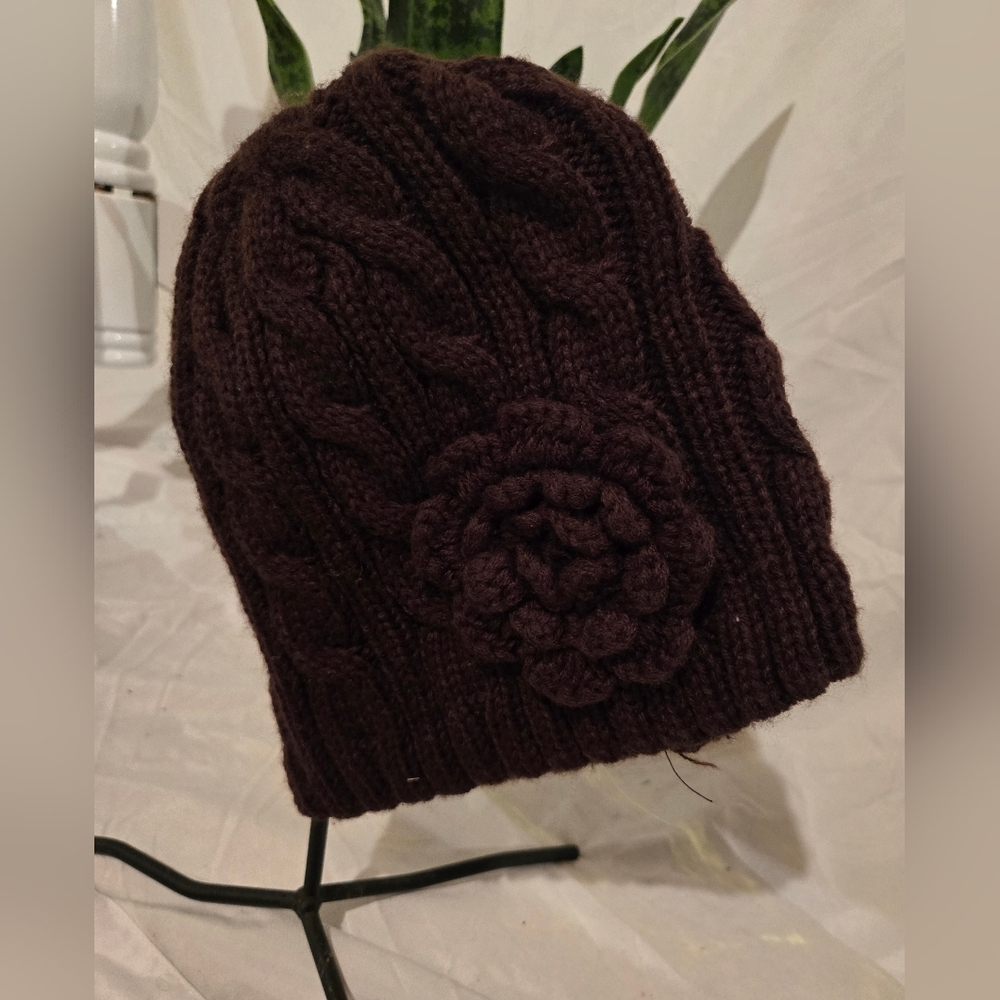 Elegant Brown Knit Beanie with Brown Floral Accent